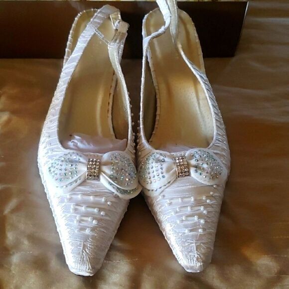 NWOT Ladies Designer Pumps by JOHN FASHION - Picture 2 of 15